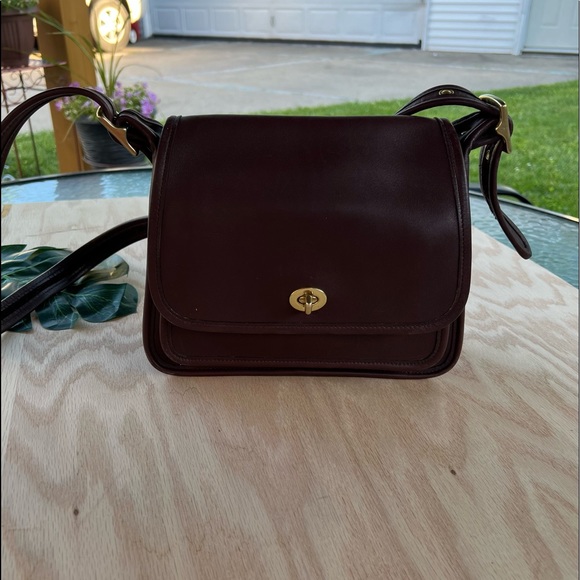 Coach Vintege Crossbody Bag - Picture 10 of 16